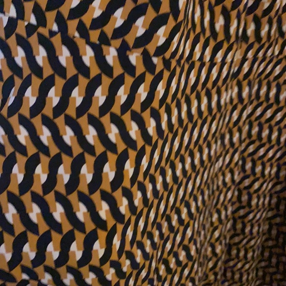 Brand new dress just for 10$ - Picture 2 of 3